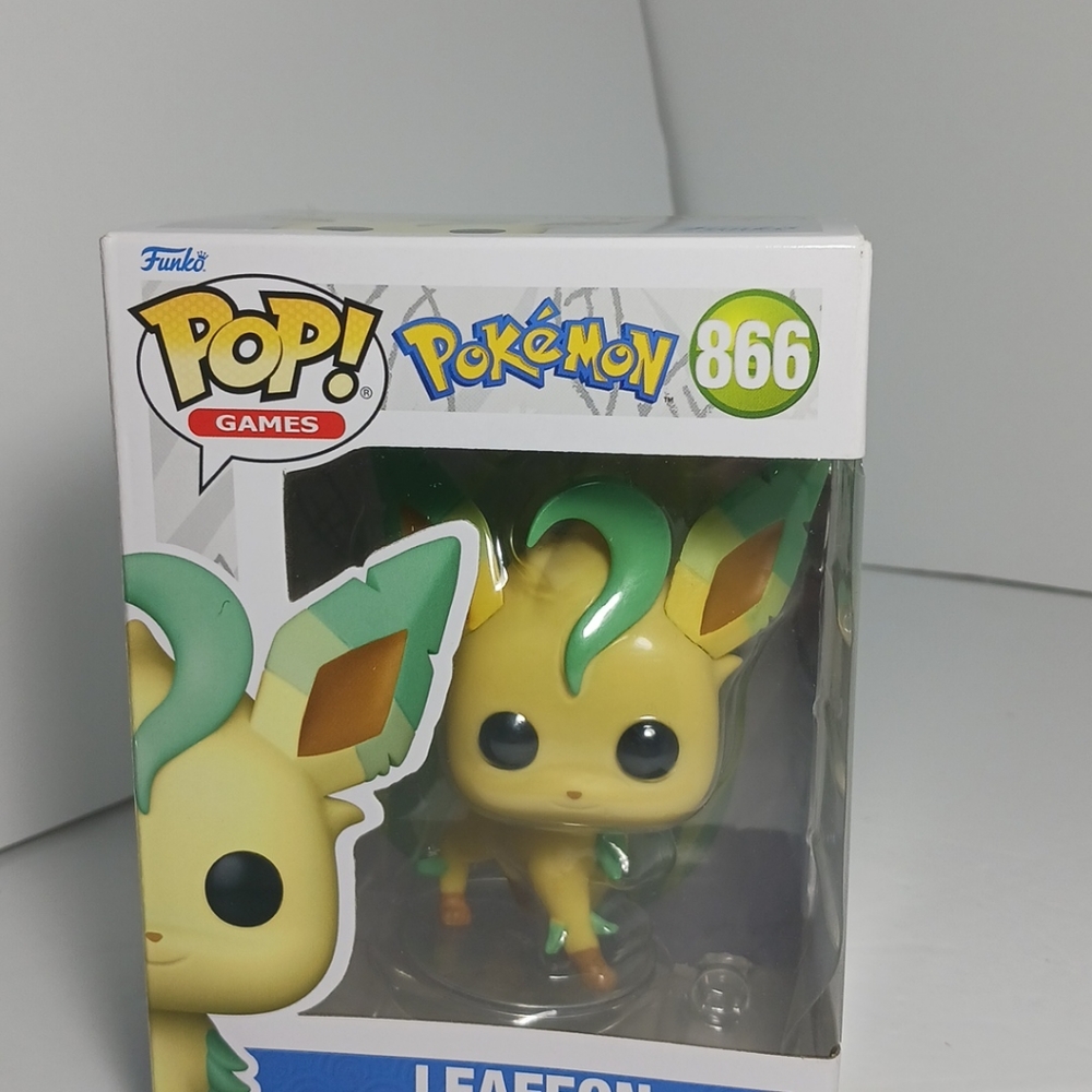 Leafeon Pokemon Funko Pop! Vinyl #866 - Picture 2 of 6